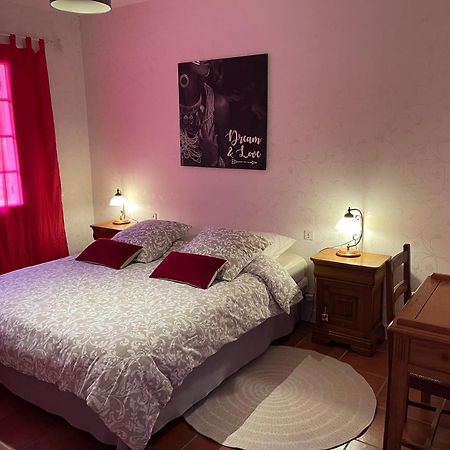 Bed and Breakfast La Belle Chaumiere Bretagne-de-Marsan Экстерьер фото