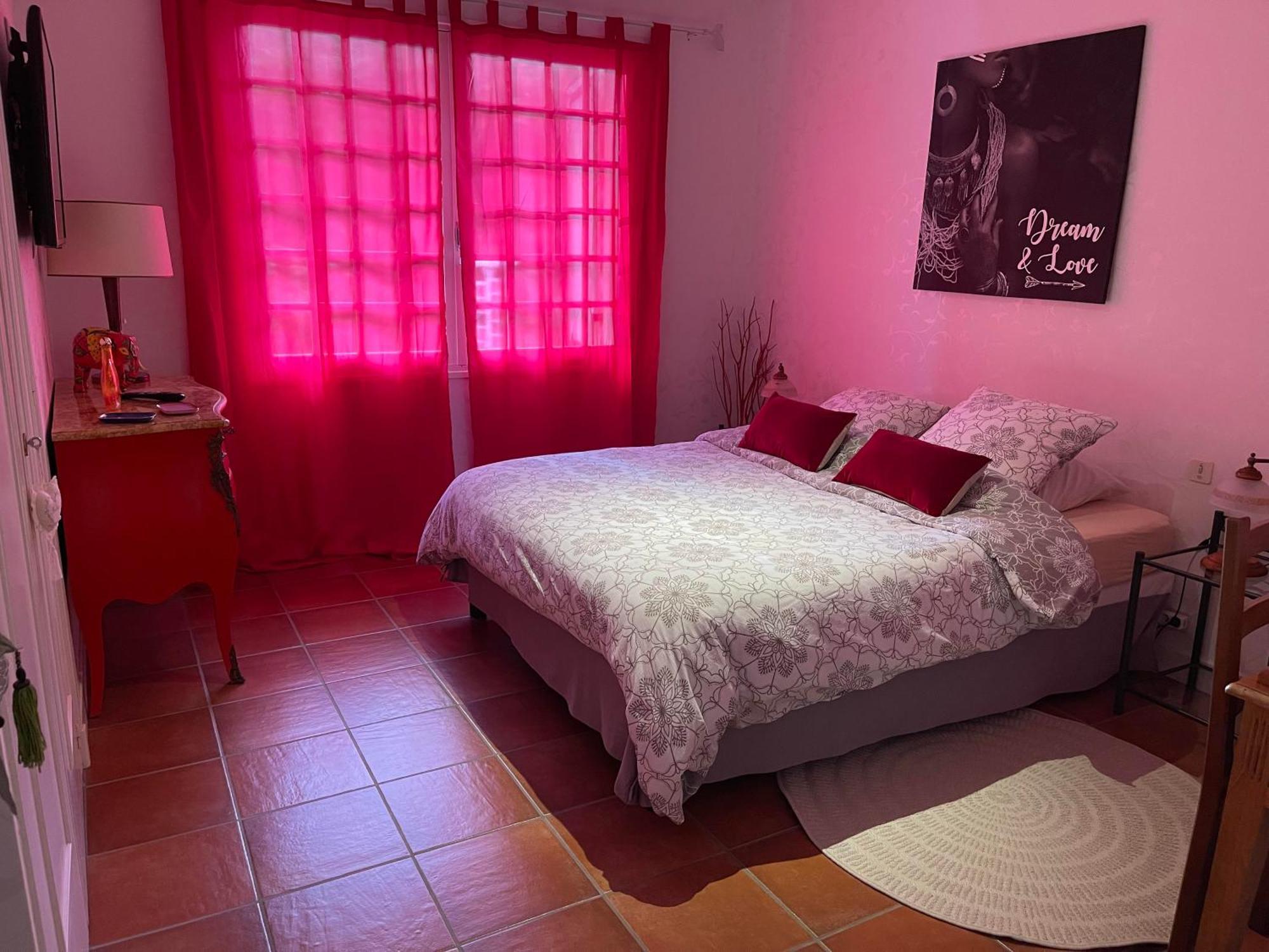 Bed and Breakfast La Belle Chaumiere Bretagne-de-Marsan Экстерьер фото