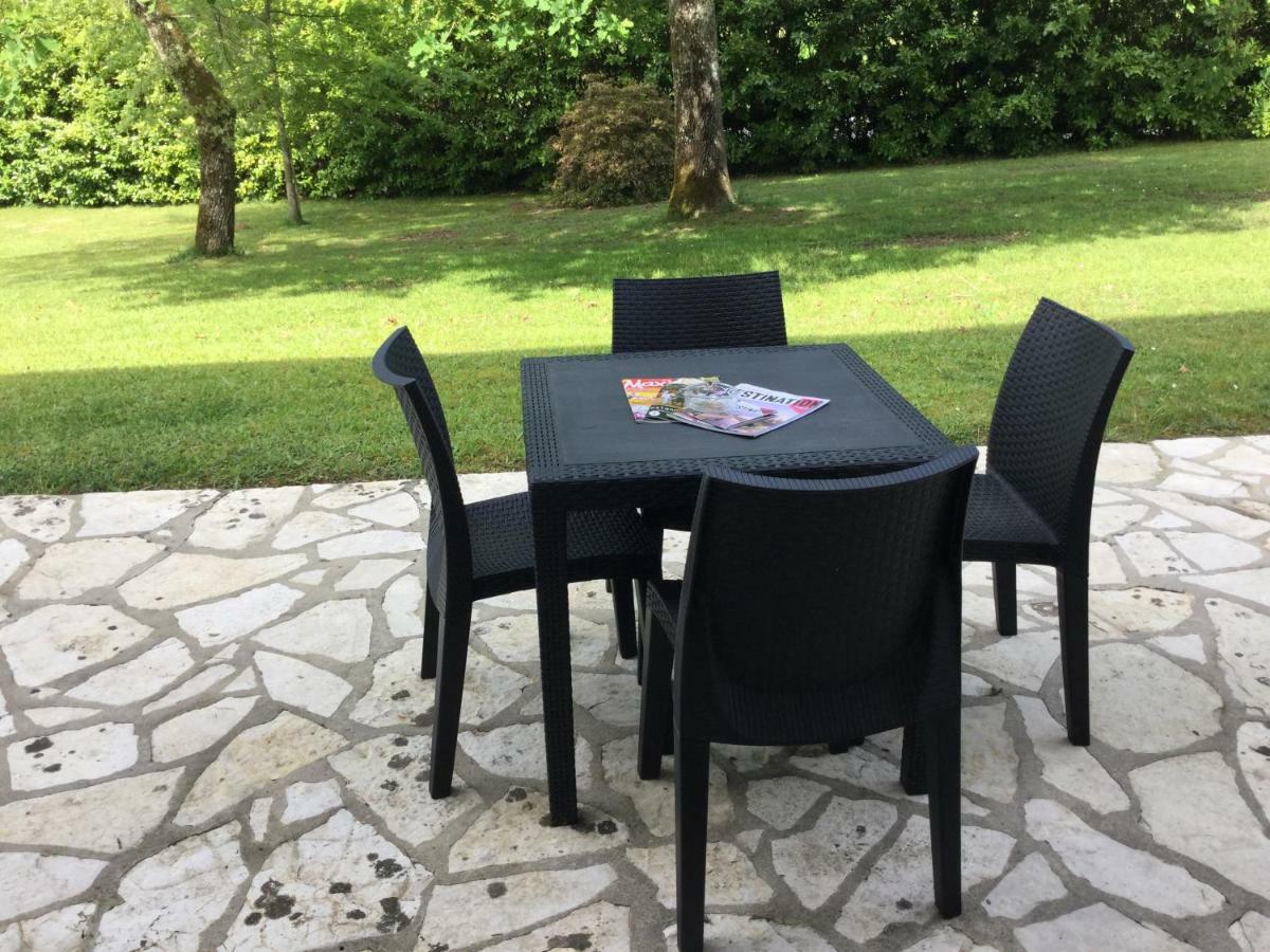 Bed and Breakfast La Belle Chaumiere Bretagne-de-Marsan Экстерьер фото