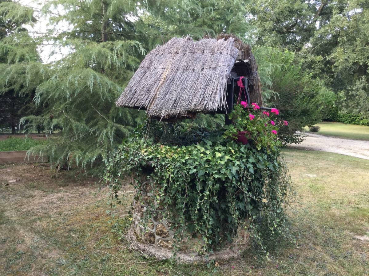 Bed and Breakfast La Belle Chaumiere Bretagne-de-Marsan Экстерьер фото