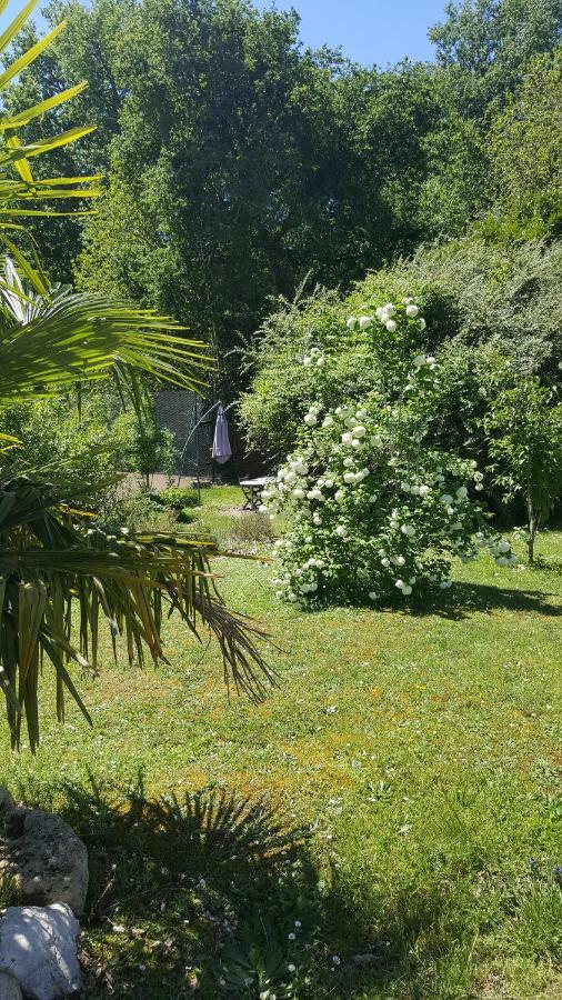 Bed and Breakfast La Belle Chaumiere Bretagne-de-Marsan Экстерьер фото